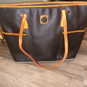 Dooney & Bourke Tote bag